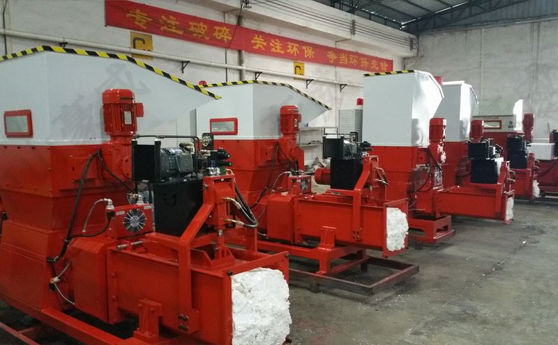 大型EPS泡沫壓實機生產車間 大型EPS泡沫壓實機生產車間